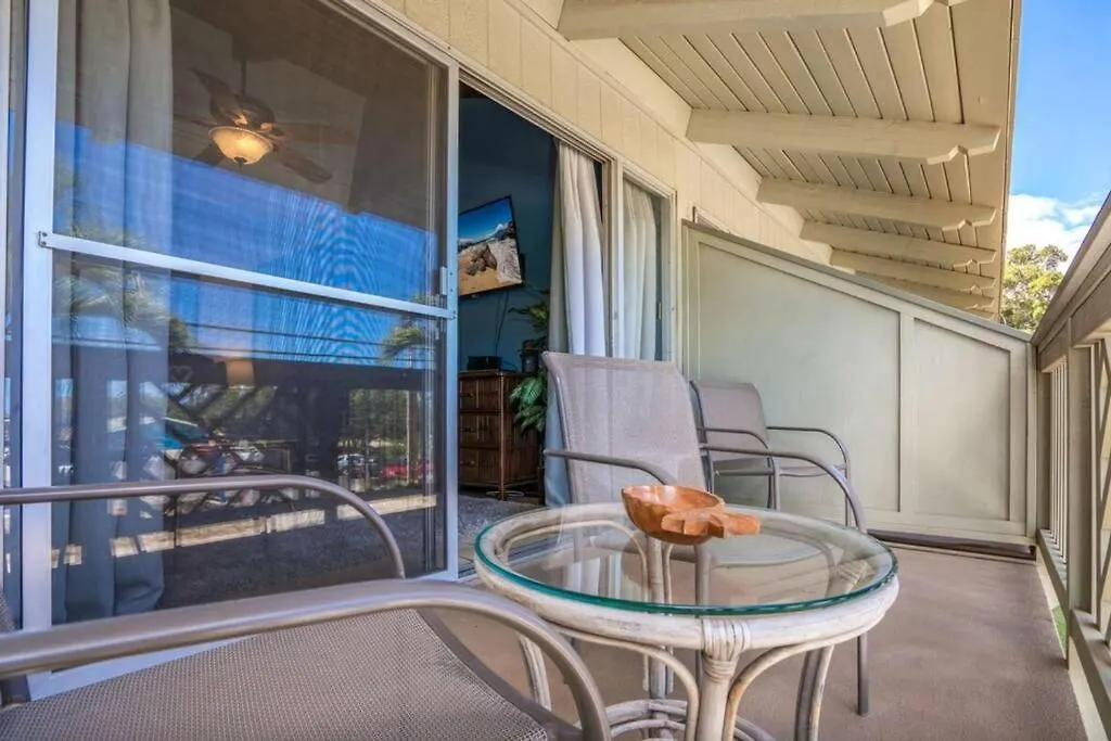Kihei Bay Surf 208- Updated Partial Oceanview Studio Across From Beach Διαμέρισμα